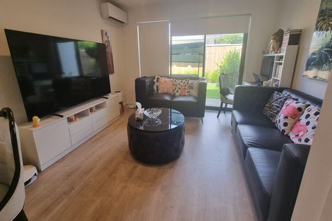 Photo of property in 7/12 Tawa Road, Te Atatu Peninsula, Auckland, 0610