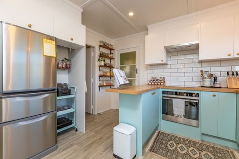 Photo of property in 10 Allen Terrace, Tawa, Wellington, 5028