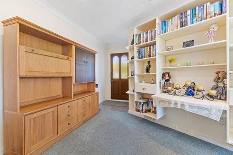 Photo of property in 2/98 Domain Terrace, Spreydon, Christchurch, 8024