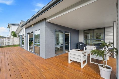 Photo of property in 23 Josh Road, Huapai, Kumeu, 0810