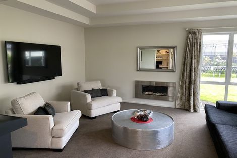 Photo of property in 52 Huntingdon Drive, Rangiora, 7400