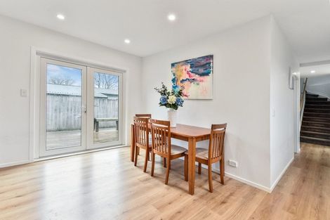 Photo of property in 6 Kawakawa-orere Road, Kawakawa Bay, Papakura, 2585