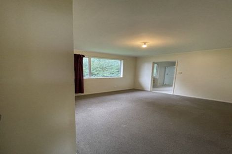 Photo of property in 28 Hinton Place, Weymouth, Auckland, 2103