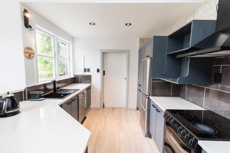 Photo of property in 30c Collins Avenue, Tawa, Wellington, 5028