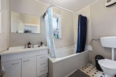 Photo of property in 560 Fergusson Drive, Trentham, Upper Hutt, 5018