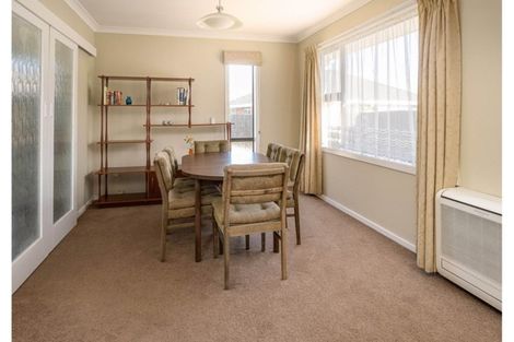 Photo of property in 399 Yaldhurst Road, Russley, Christchurch, 8042