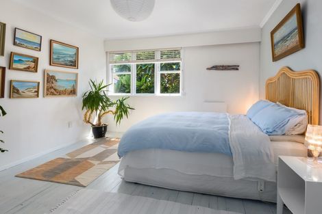 Photo of property in 145 Wellington Road, Paekakariki, 5034