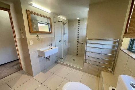 Photo of property in 6b Chatsworth Road, Silverstream, Upper Hutt, 5019