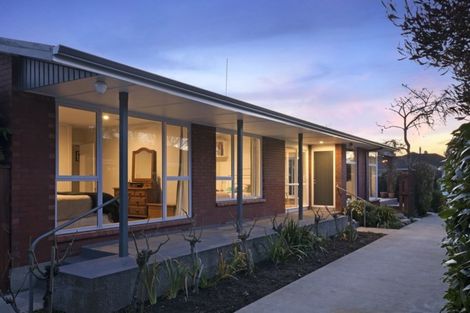 Photo of property in 14 Oakfield Street, Burnside, Christchurch, 8053