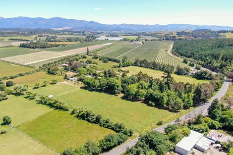 Photo of property in 1971 Moutere Highway, Upper Moutere, 7175