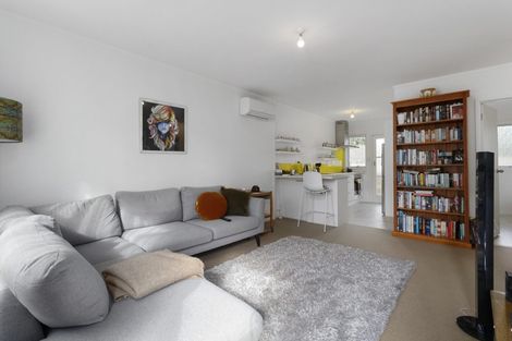 Photo of property in 1/7a Mountain Road, Mount Wellington, Auckland, 1072