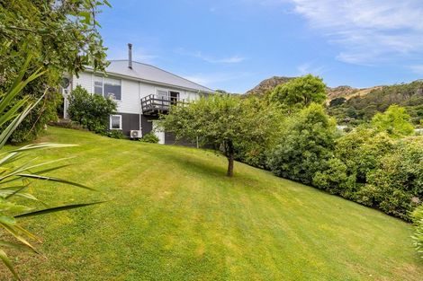 Photo of property in 17 Days Road, Lyttelton, 8082