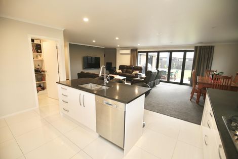 Photo of property in 73 Mataroa Crescent, Flagstaff, Hamilton, 3210