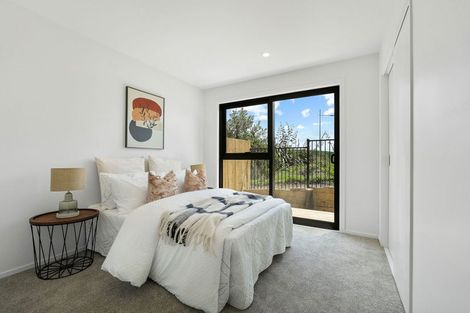 Photo of property in 1/1090 Beach Road, Torbay, Auckland, 0630