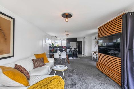 Photo of property in 6 Keryn Place, Opaheke, Papakura, 2113