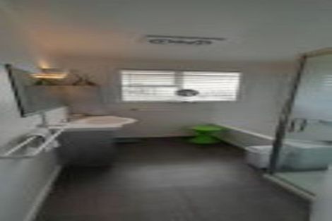 Photo of property in 31 Covil Avenue, Te Atatu South, Auckland, 0610