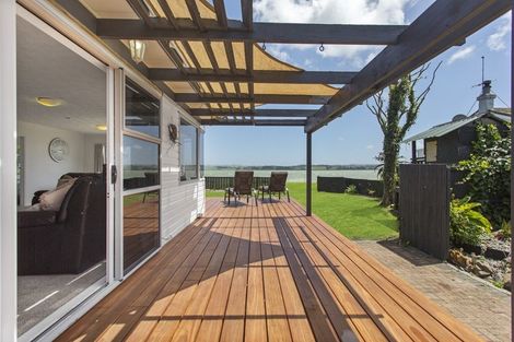 Photo of property in 19 Ronald Avenue, Glenbrook, Waiuku, 2681