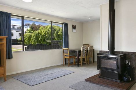 Photo of property in 6 Holland Grove, Richmond Heights, Taupo, 3330