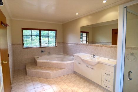 Photo of property in 30 Everlea Place, Alfriston, Auckland, 2105