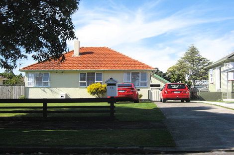 Photo of property in 16 Plympton Street, Brooklands, New Plymouth, 4310