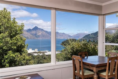 Photo of property in 4 Panorama Terrace, Queenstown, 9300