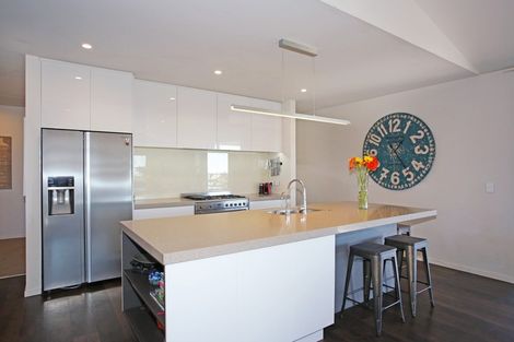 Photo of property in 11 Bernora Crescent, Bombay, 2675