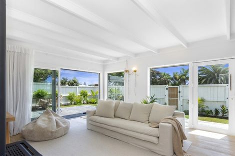 Photo of property in 86a Oceanview Road, Mount Maunganui, 3116