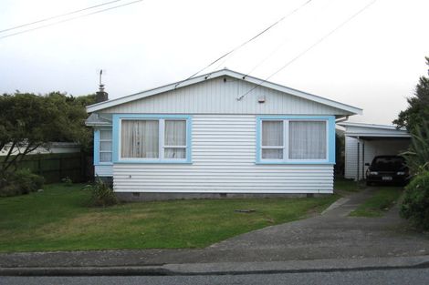 Photo of property in 45 Cotswold Crescent, Newlands, Wellington, 6037