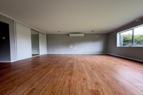 Photo of property in 2/114 Clevedon Road, Papakura, 2110