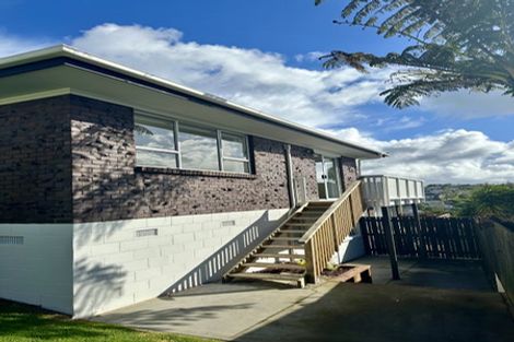 Photo of property in 2/51 Shanaway Rise, Hillcrest, Auckland, 0627