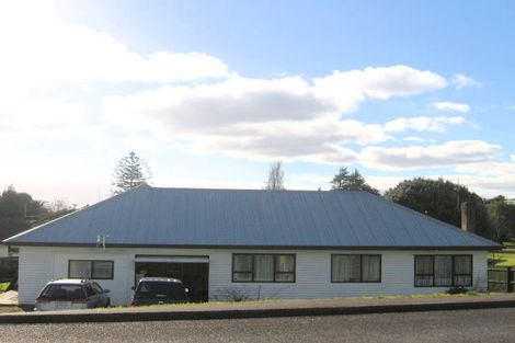 Photo of property in 11 Cliff Road, Papakura, 2110