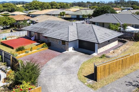 Photo of property in 13 Legacy Drive, Henderson, Auckland, 0612