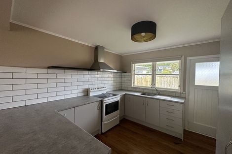 Photo of property in 2/5 Wilmshurst Place, Tawa, Wellington, 5028