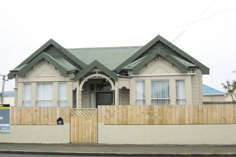 Photo of property in 242 Macandrew Road, Forbury, Dunedin, 9012