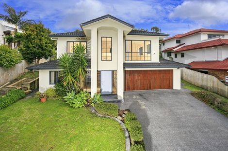 Photo of property in 22 Greenleaf Way, Northcross, Auckland, 0630