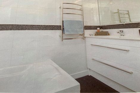 Photo of property in 33c Carrington Street, New Plymouth, 4310