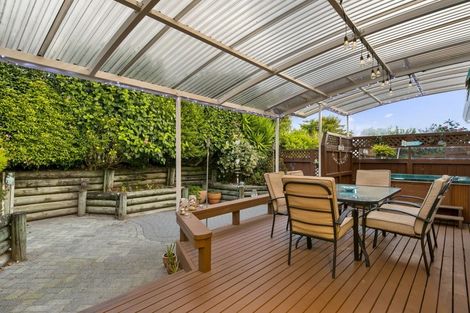 Photo of property in 8a Pelorus Street, Welcome Bay, Tauranga, 3112