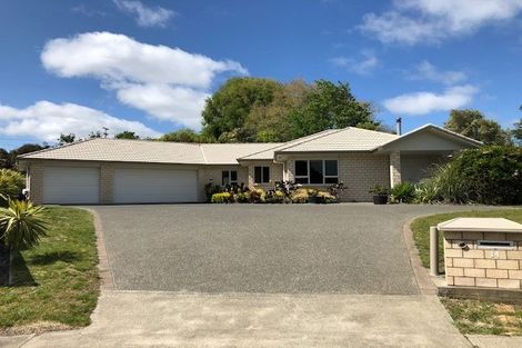 Photo of property in 14 Charles Close, Springvale, Whanganui, 4501