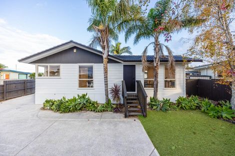 Photo of property in 60a Reelick Avenue, Pakuranga Heights, Auckland, 2010