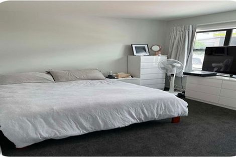 Photo of property in 6 Madeira Close, Whitby, Porirua, 5024
