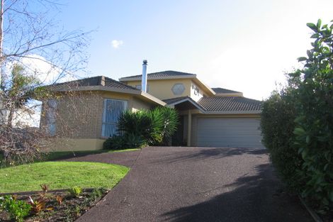 Photo of property in 117 Wiseley Road, West Harbour, Auckland, 0618