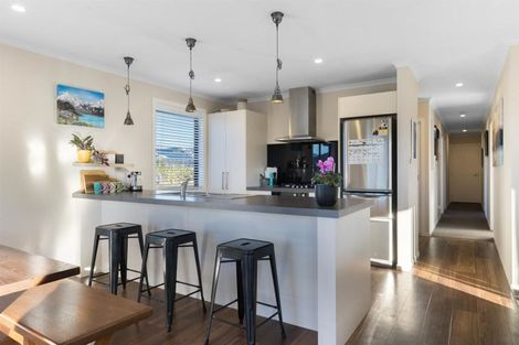 Photo of property in 2 Kingfisher Crescent, Albert Town, Wanaka, 9305