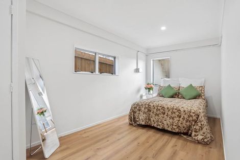 Photo of property in 4029 Great North Road, Glen Eden, Auckland, 0602