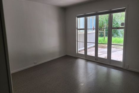 Photo of property in 68 Boord Crescent, Kumeu, 0891