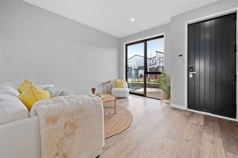 Photo of property in 14 Pohewa Road, Silverdale, 0932