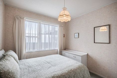 Photo of property in 20 Vista Crescent, Maoribank, Upper Hutt, 5018