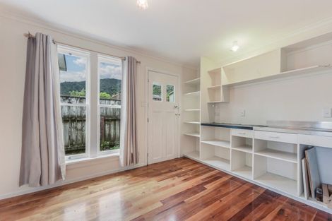 Photo of property in 24 Devon Street, Picton, 7220