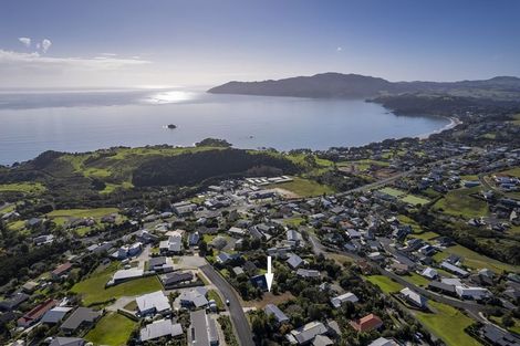 Photo of property in 12 Nancy Wake Place, Cable Bay, 0420