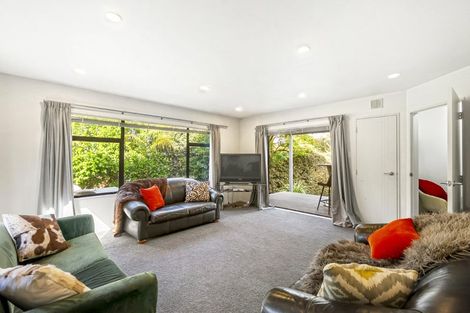 Photo of property in 2/16 Law Street, Torbay, Auckland, 0630