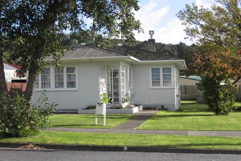 Photo of property in 10 Toomath Street, Naenae, Lower Hutt, 5011